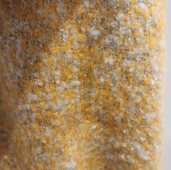 Beautiful long Scarf/Shawl by Picabo - Picture 4 of 5